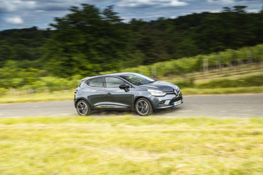  Renault Clio 2016 года  (фото 9 из 80)